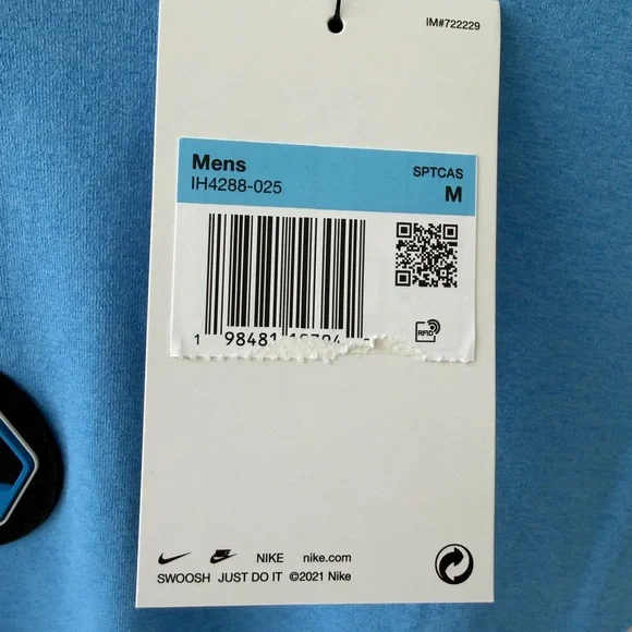 Nike Men's Light Blue and White Short Sleeve Tee - Picture 4 of 5